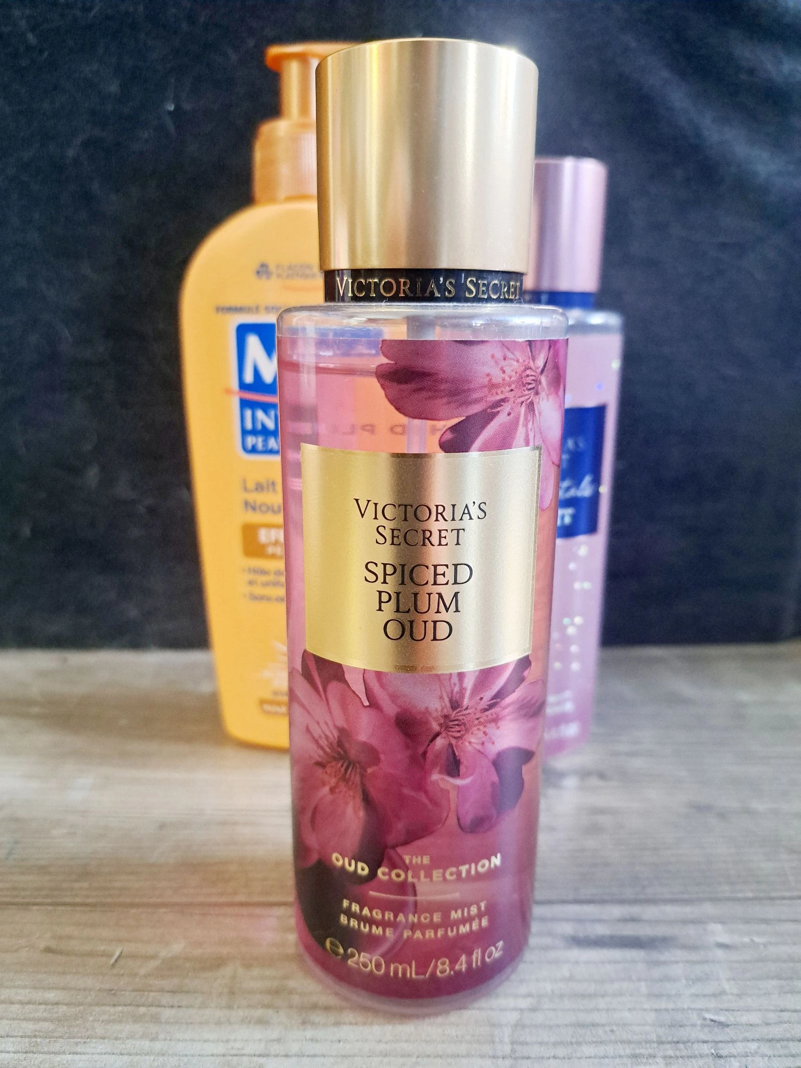 Set of Victoria's Secret Perfumed Mists and a Mixa body cream. New – photo 2